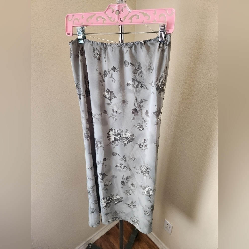 Cleo California Stretch Waist Skirt
